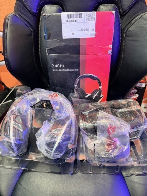 2.4GHz Wireless TV Headphones w/ Charging Dock 30m Range