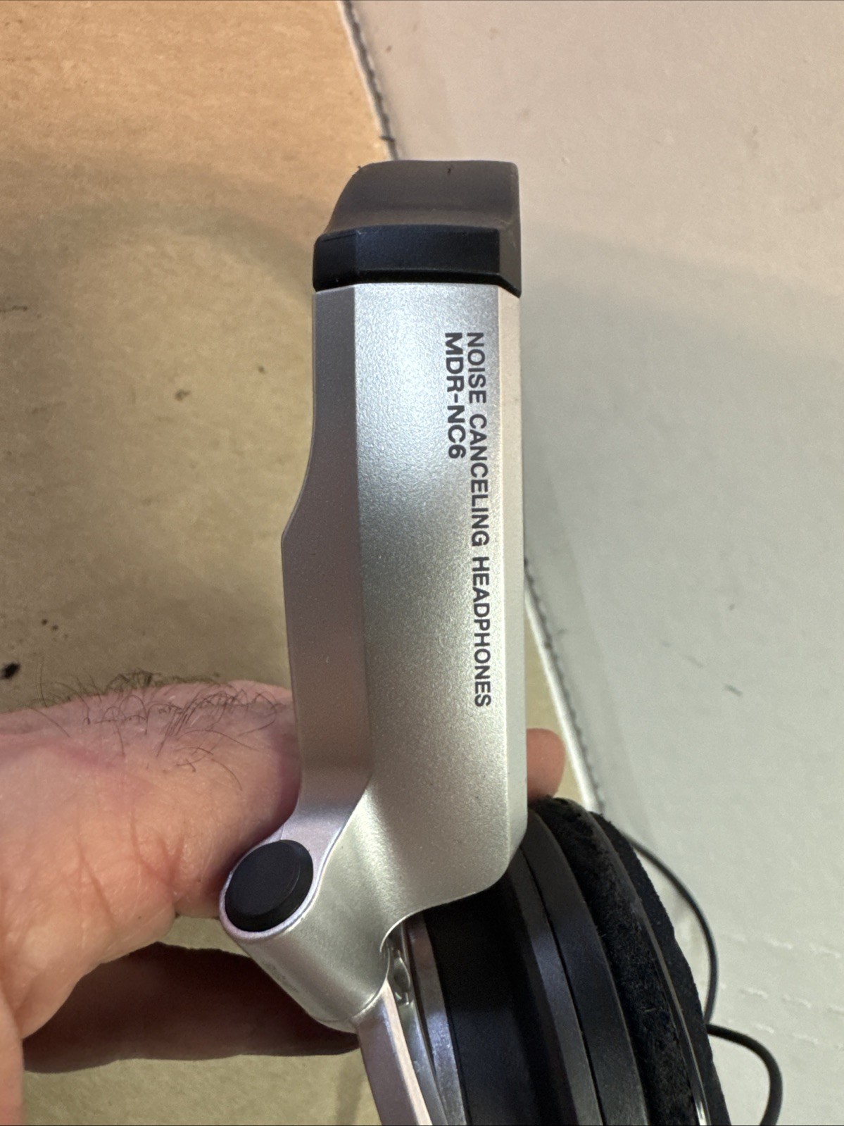Sony MDR-NC6 Active Noise Cancelling Headphones Over-Ear : Needs New Ear Pads