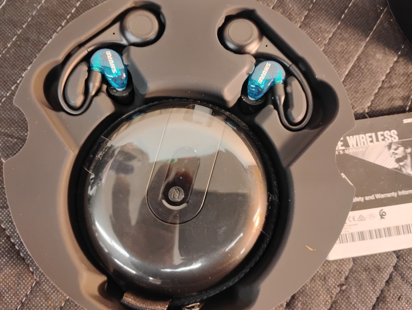 SHURE AONIC215 TRUE WIRELESS 2nd Generation Sound Isolating Earphones