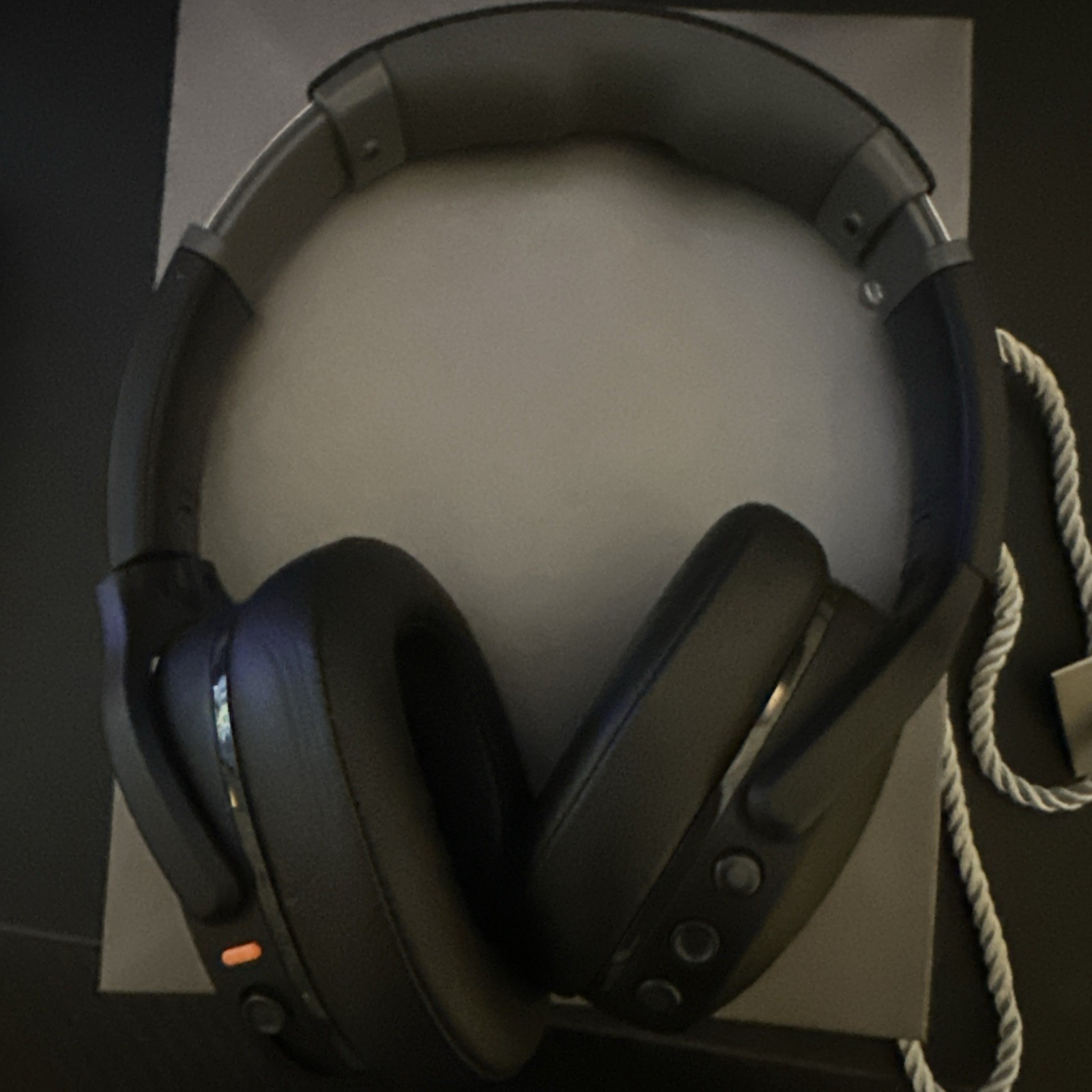 Skullcandy – Crusher Evo Wireless – Matte Black- (used works well, no charger)