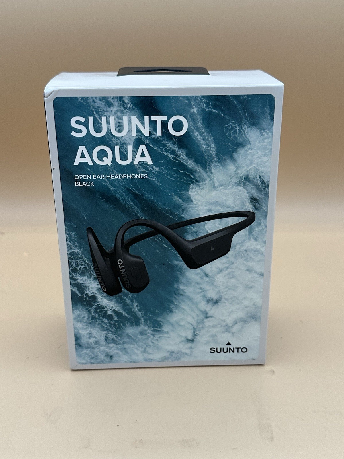 Suunto AQUA BLACK Rechargeable Quartz Headphones Bluetooth. Sealed. SS051023000.
