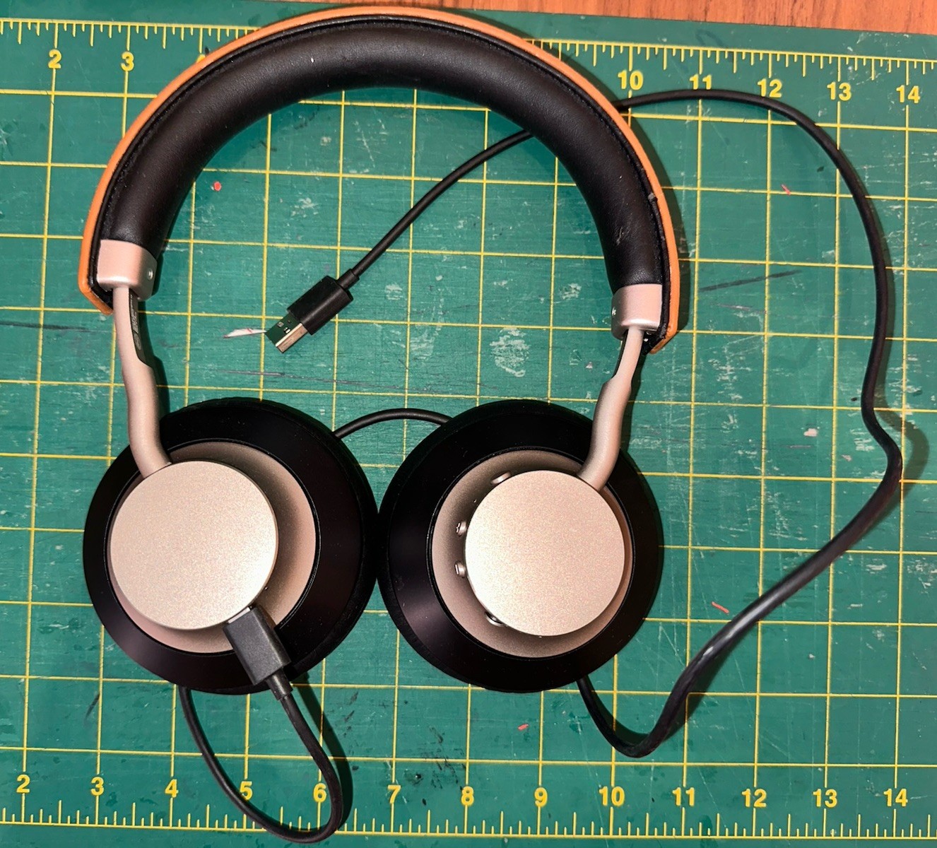HEYDAY Wireless Headphones On Ear Bluetooth Rechargeable 33 Ft. Range BTH10