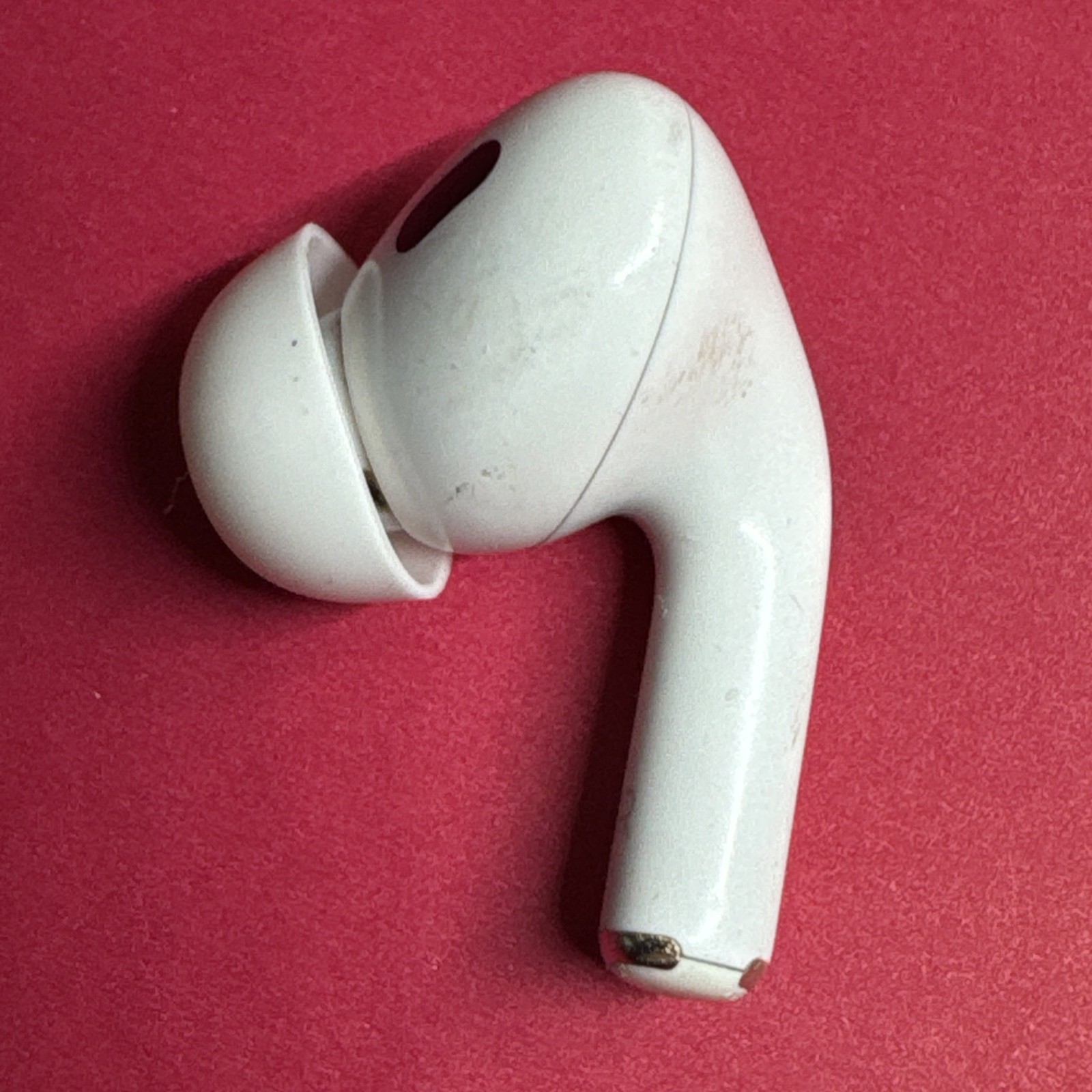 A3047 Right Genuine Apple AirPod Pro 2 (2nd Gen) – Only Pairs With A3048