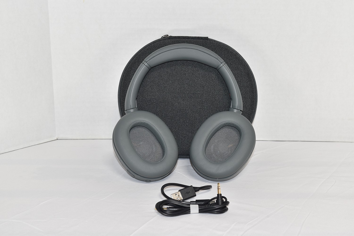 Sony ULT WEAR 900N Wireless Noise Canceling Bluetooth Headphones – Forest Gray