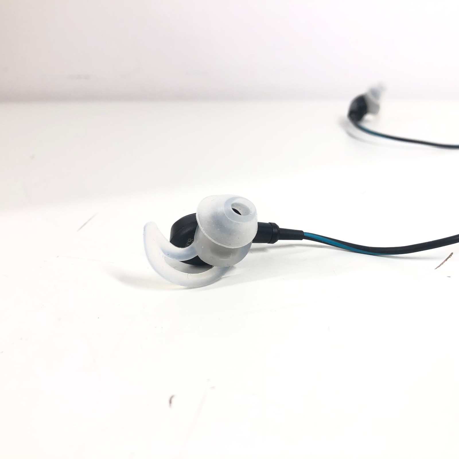 Bose QuietComfort 20i QC20i Noise Cancelling Earbuds Headphones Black