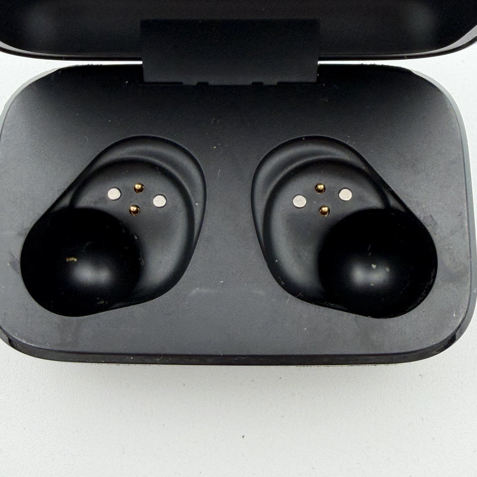 SENNHEISER MTW4C MOMENTUM TRUE WIRELESS 4 CHARING CASE