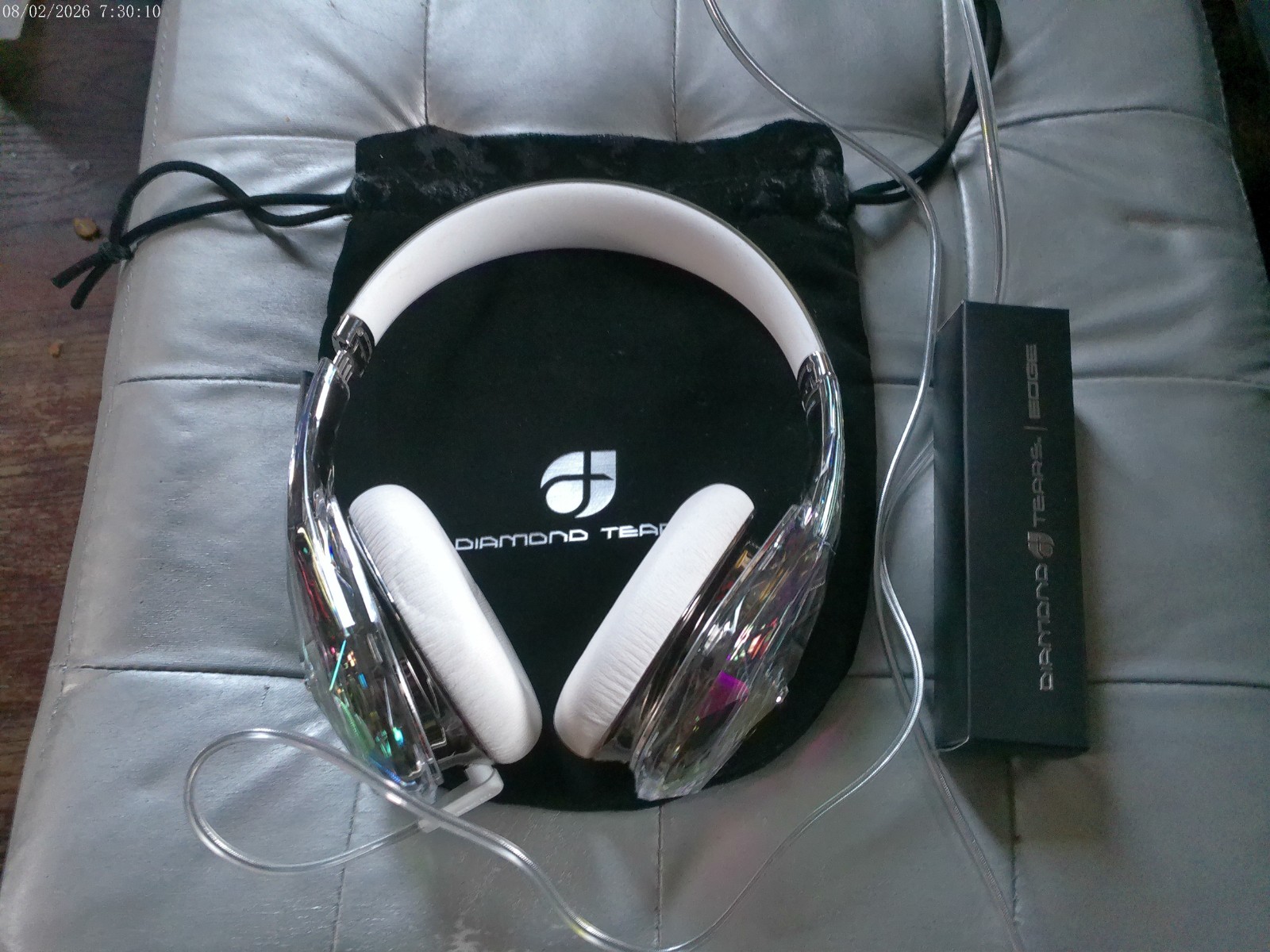 Monster Diamond Tears Edge Headphones White Multicolor 3.5mm Over-Ear