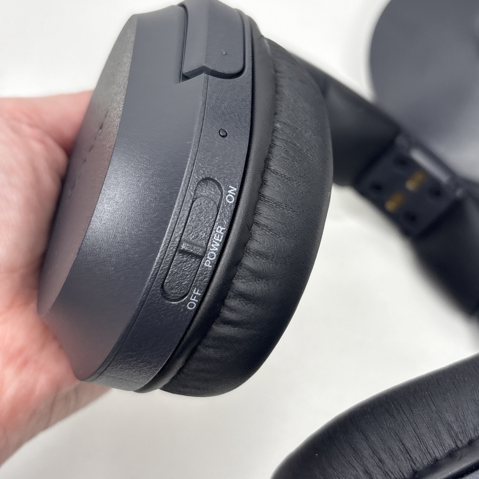 Sony WHRF400R Wireless Home Theater Headphones w/ Transmitter Charger Tested