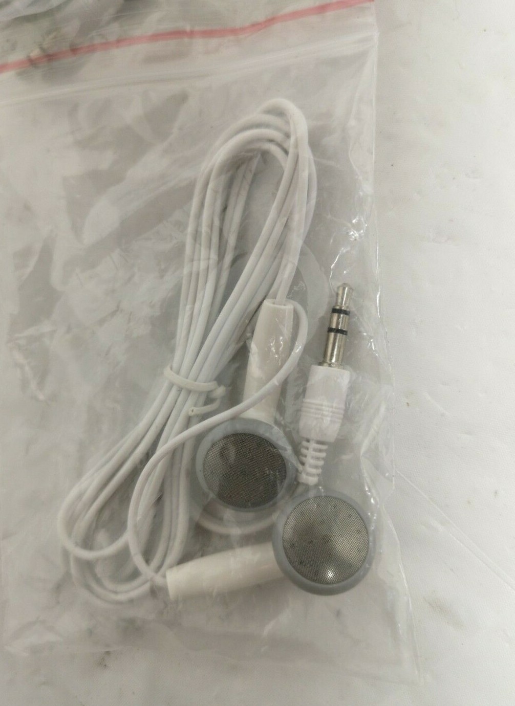 X32 – White Wired Headphones Earphones Wired 3.5mm Jack Port NEW!