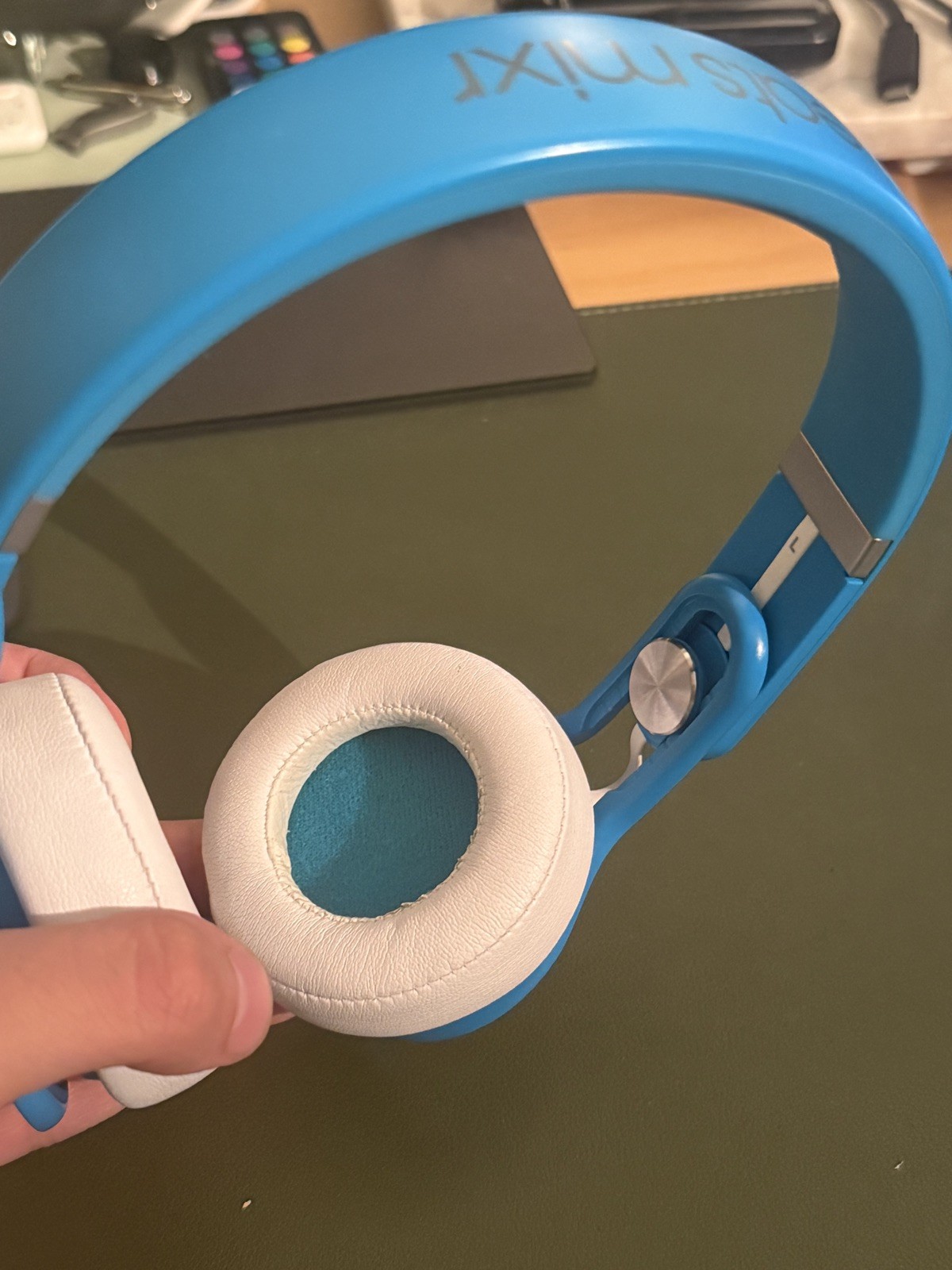 Beats by Dr. Dre Beats Mixr on ear Headphones (Blue Color) Tested A- Grade?