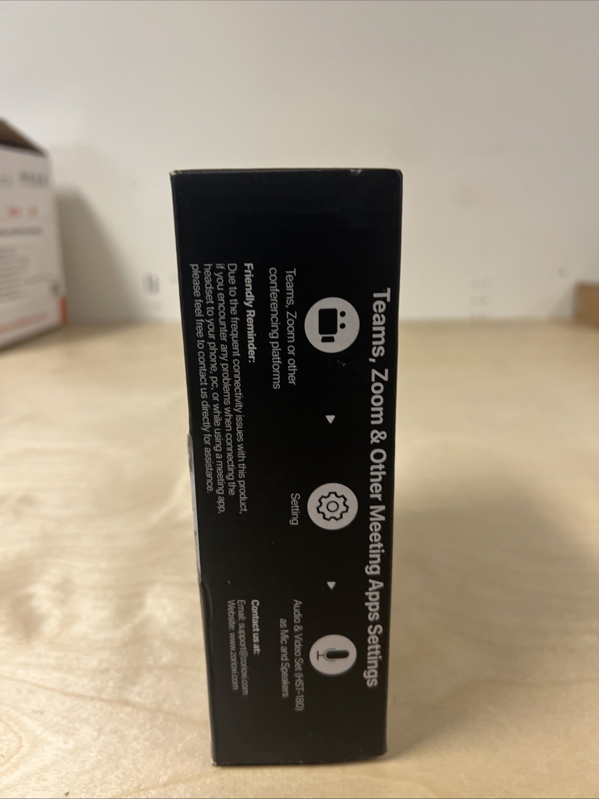 Brand New The Voice Hollywood Wireless Headphones Made in China Used