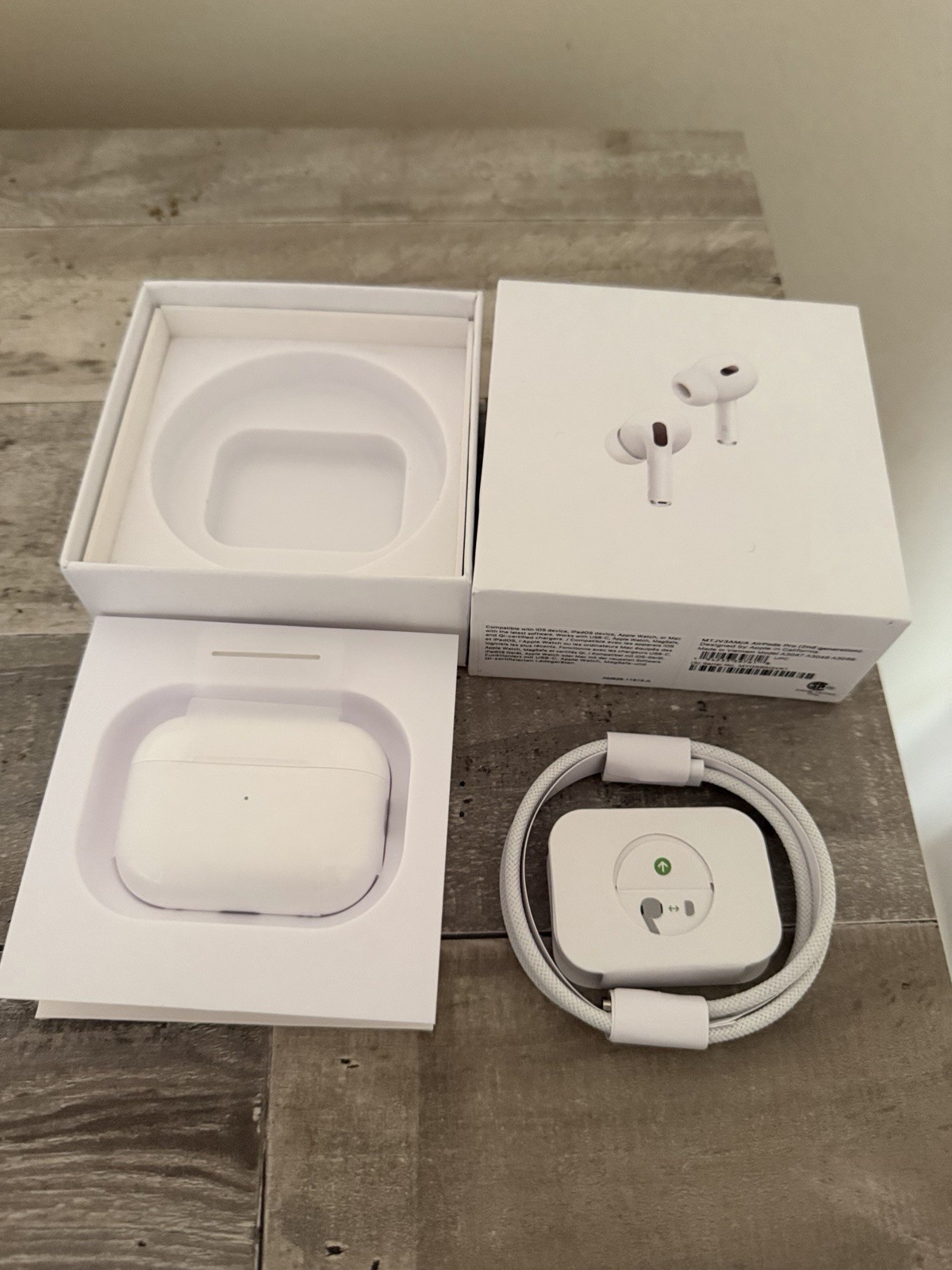Apple AirPods Pro 2nd Gen White ANC MagSafe USB-C Wireless Charging