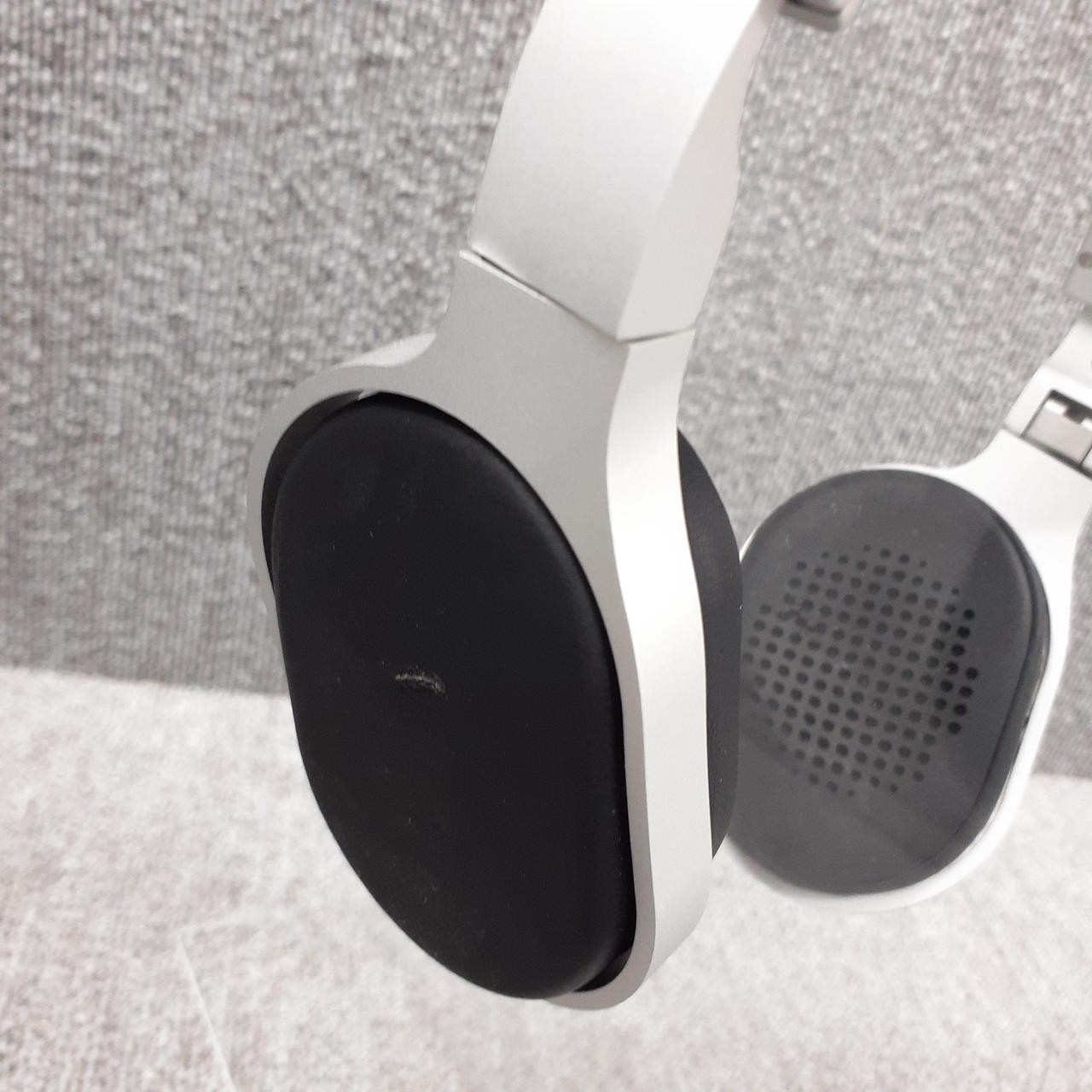 KEF M500 On-Ear Headphones with Case Used 6-Month Warranty from Japan