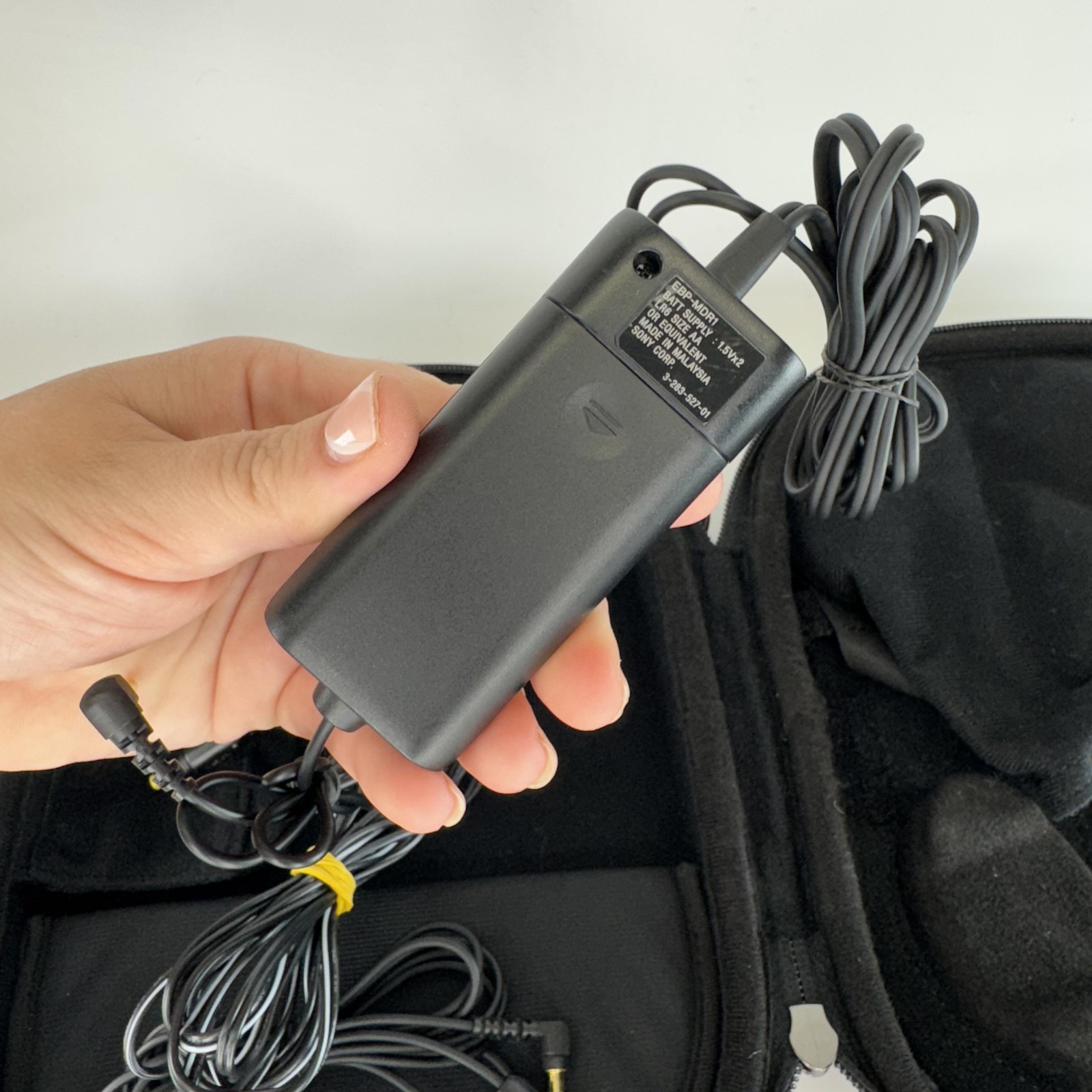 Sony MDR-NC500D Digital Noise Canceling Headphones Case Cords Power Adapter