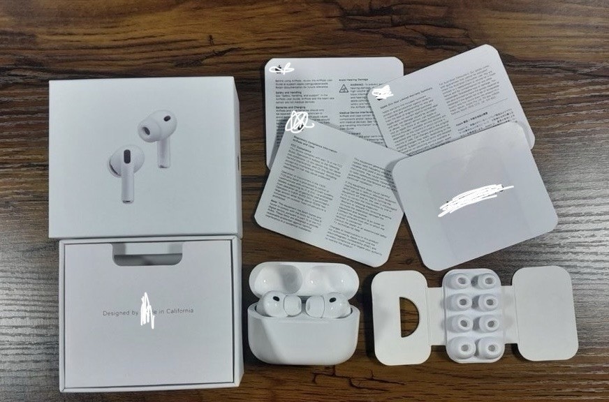 Apple AirPods Pro 3 Wireless Bluetooth In-Ear Earbuds w/ Charging Case White