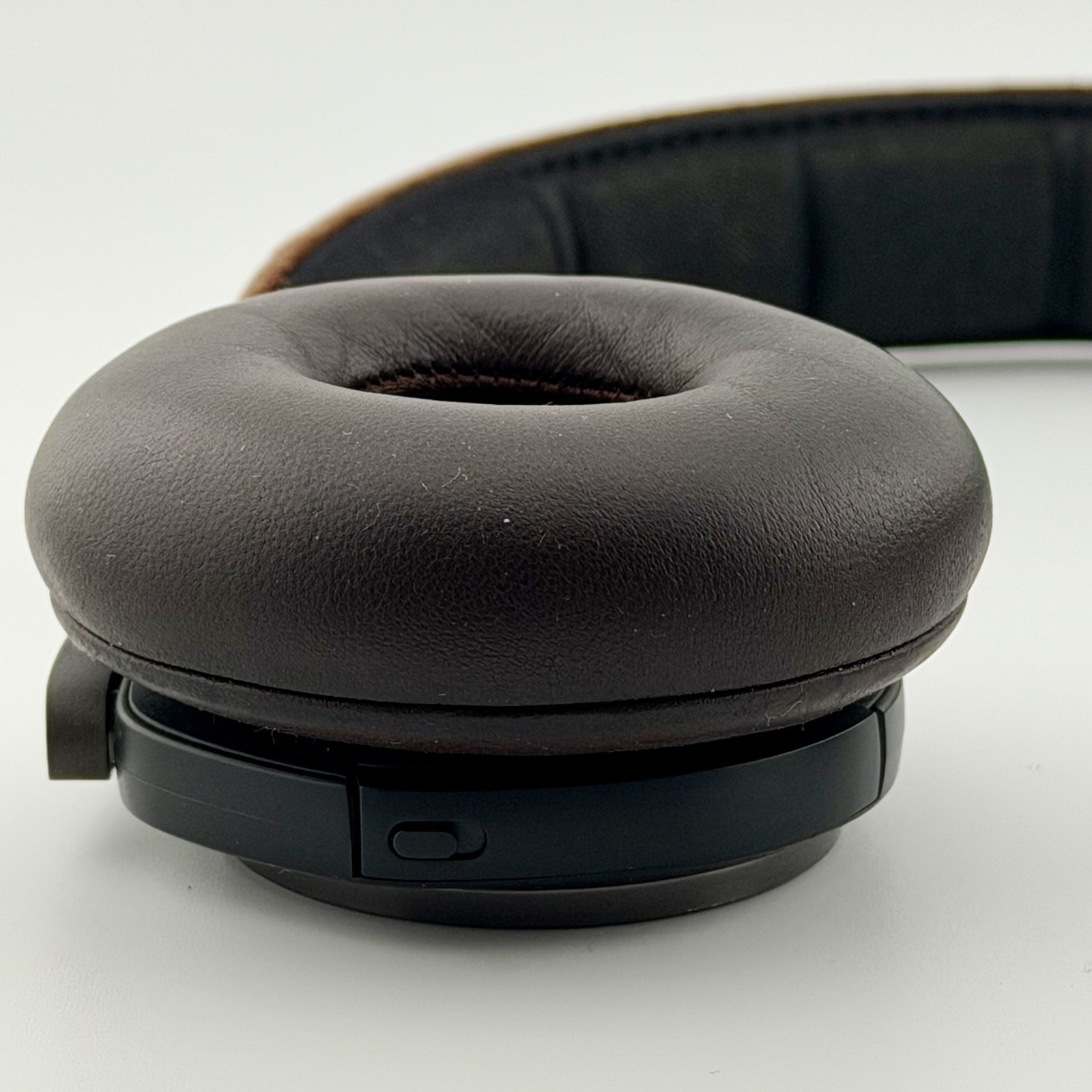 The Bang & Olufsen BeoPlay H8 Wireless Bluetooth Over-Ear Headphones Dark Brown