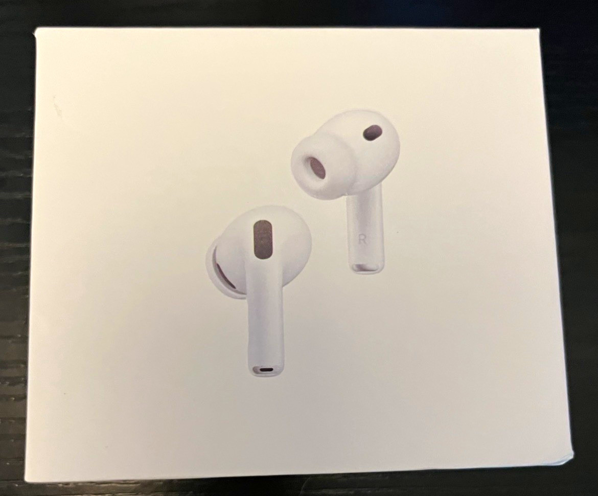 Apple AirPods Pro 3 Wireless In-Ear Earbuds White Bluetooth USB-C Case