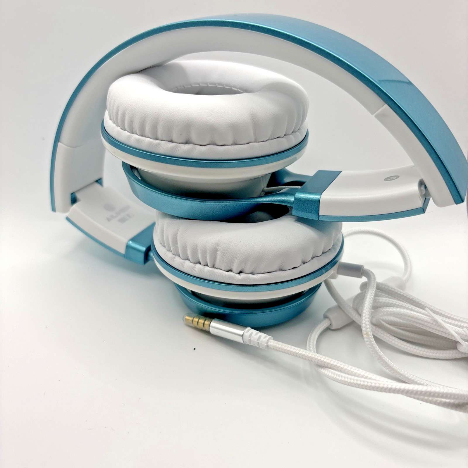 AILIHEN C8 Wired Headphones with Mic and Volume Control Corded 35mm Lime Green