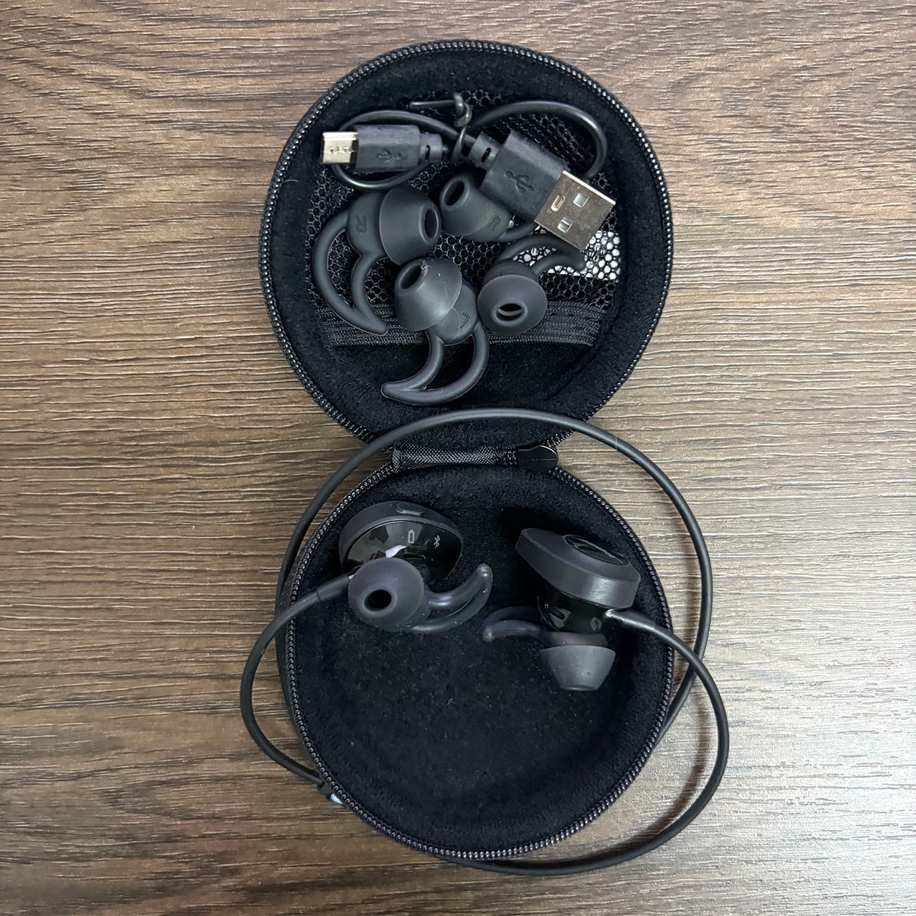 Bose SoundSport In-Ear Headphones Wireless Bluetooth Neckband Earbuds Black