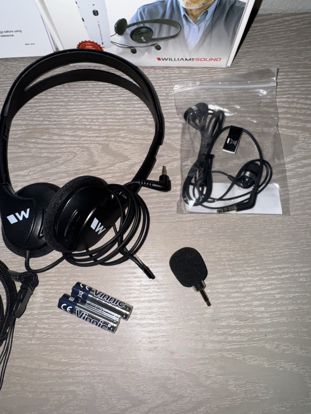 Williams Sound Pocketalker 2.0 Personal Hearing Amplifier Kit – Bundle