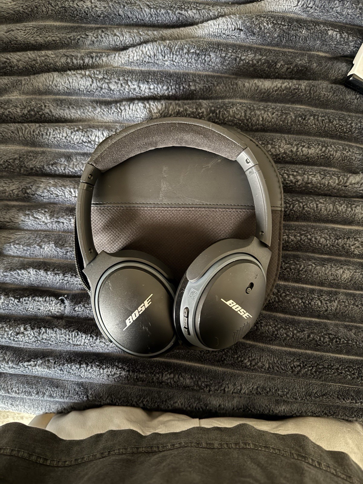 Bose QuietComfort 35 II Bluetooth Wireless Headphones – Black (789564-0010)