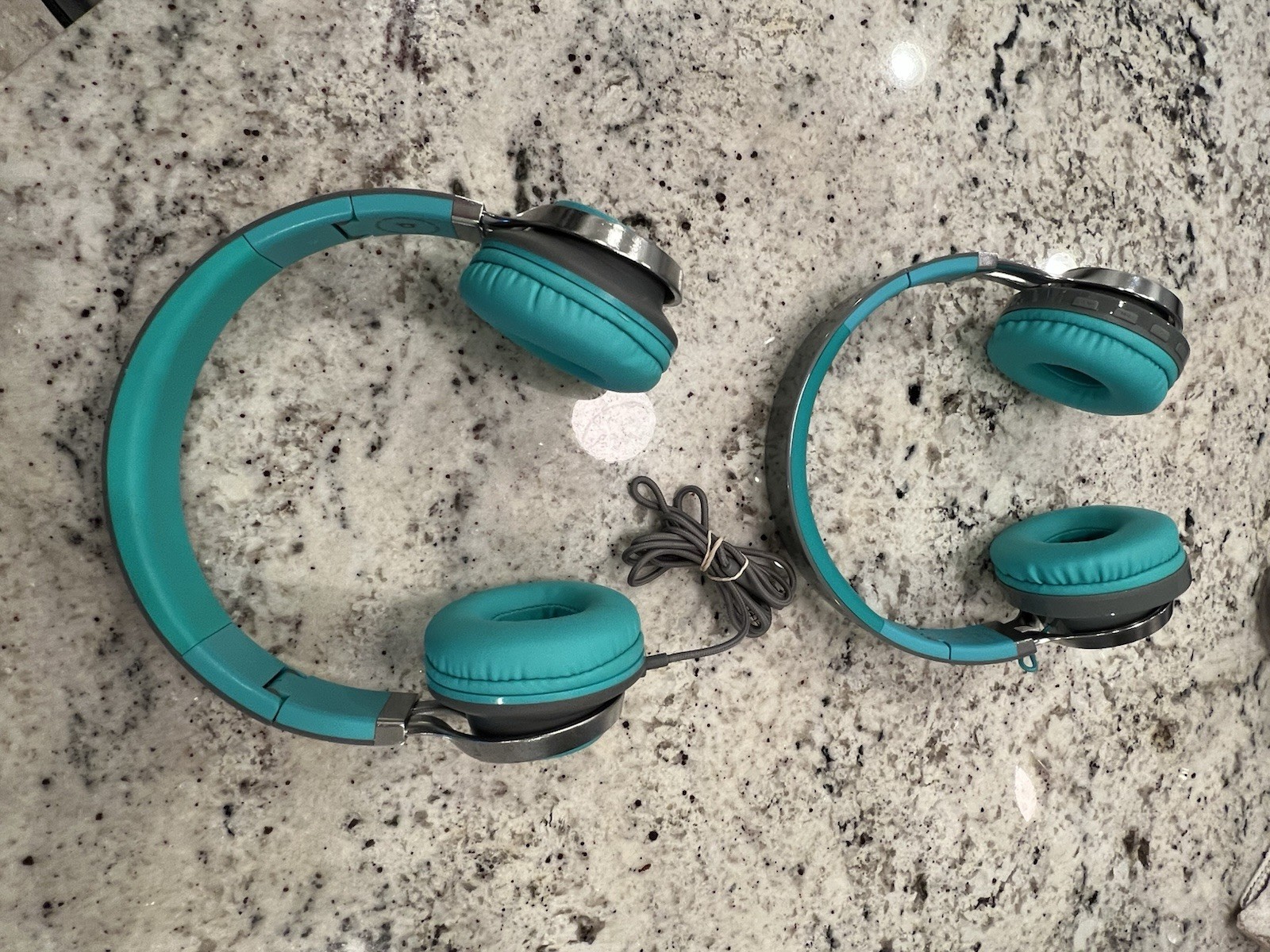 2 Artix CL750 Wired Headphones with Mic & Volume Control & Picun Wireless Set 2