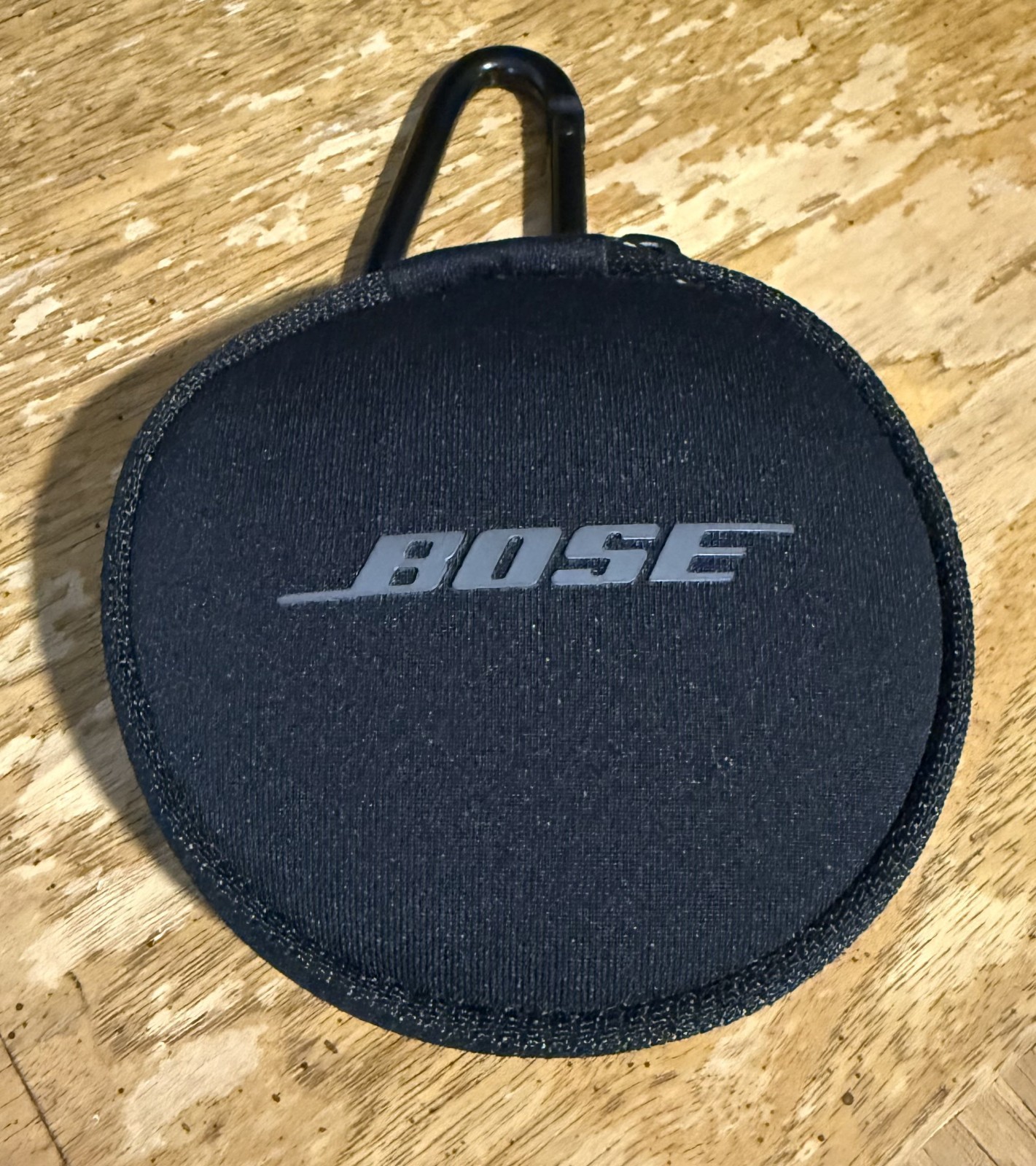 Bose Soundsport In-Ear Wireless Sweatproof Headphones / Earbuds with Case