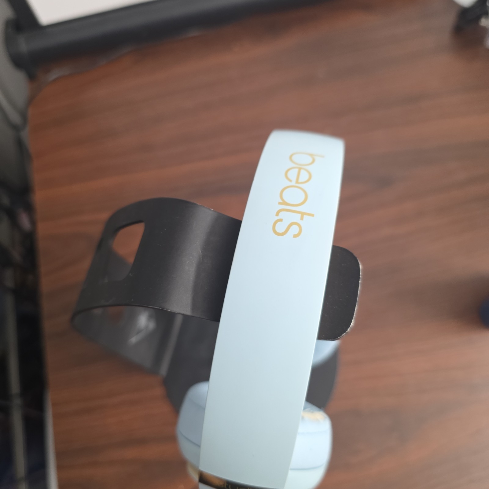 Beats by Dr. Dre Beats Studio3 Wireless Over-Ear Headphones – Crystal Blue