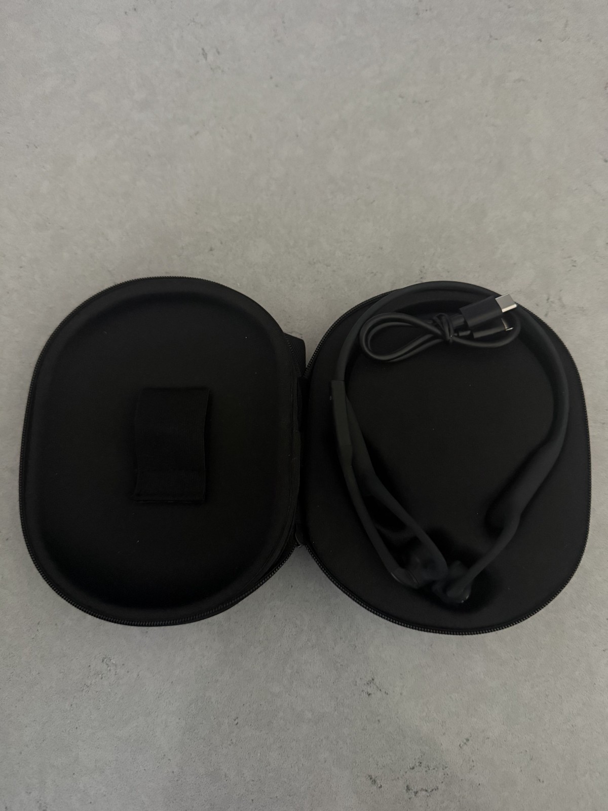 Shokz OpenComm2 UC Bone Conduction Headset w/ USB-C Wireless Dongle & Case