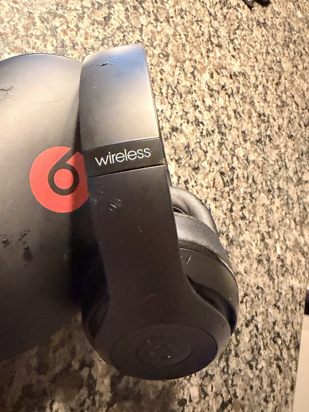 Beats by Dr. Dre Studio 2.0 Wireless Over the Ear Headphones-READ DESCRIPTION