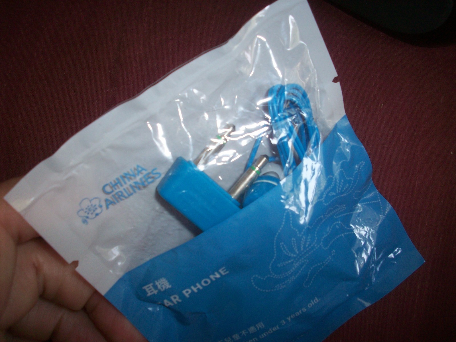 China Airlines Comfort EAR PHONES Ear Buds has Dual Plug 2 prong audio jack
