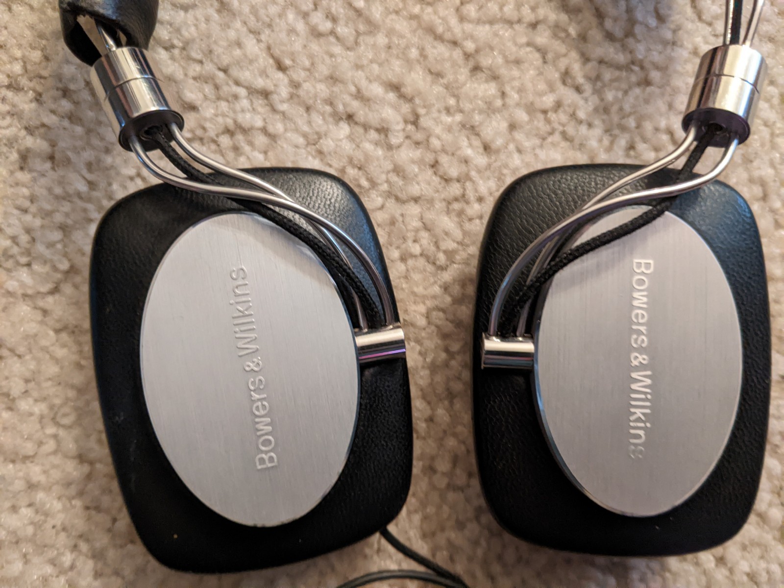 Bowers & Wilkins P5 Wired Headphones: Black And Silver. Pre-owned. Tested, Works