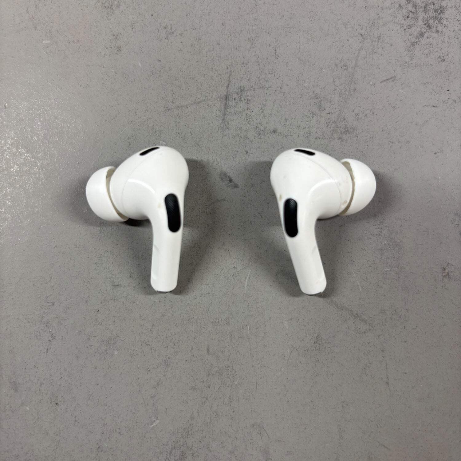 Apple AirPods Pro 3rd Gen with MagSafe Charging Case A2700