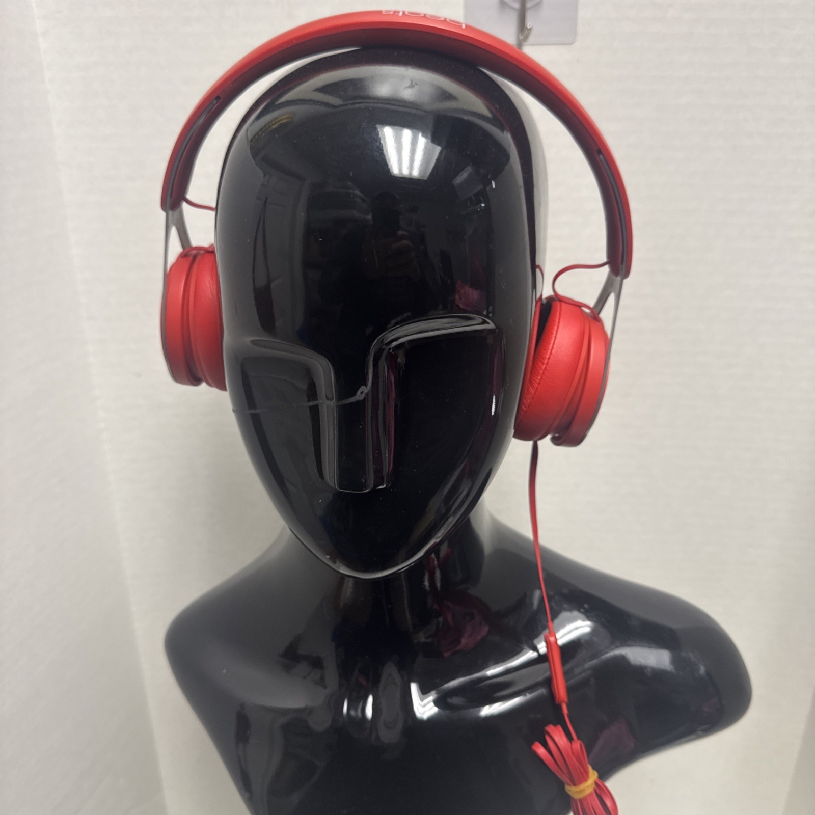 Beats by Dre Foam On Ear Wired Red Headphones Silver Metal Sides Unisex Powerful