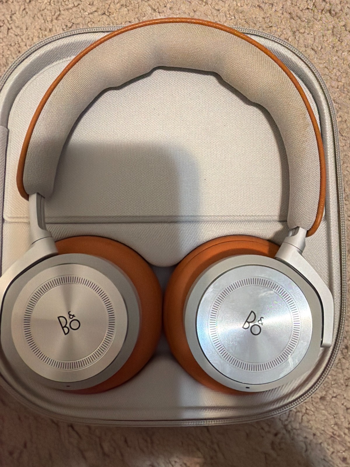Bang & Olufsen Beoplay HX Wireless ANC Over-Ear Headphones Beige Bluetooth