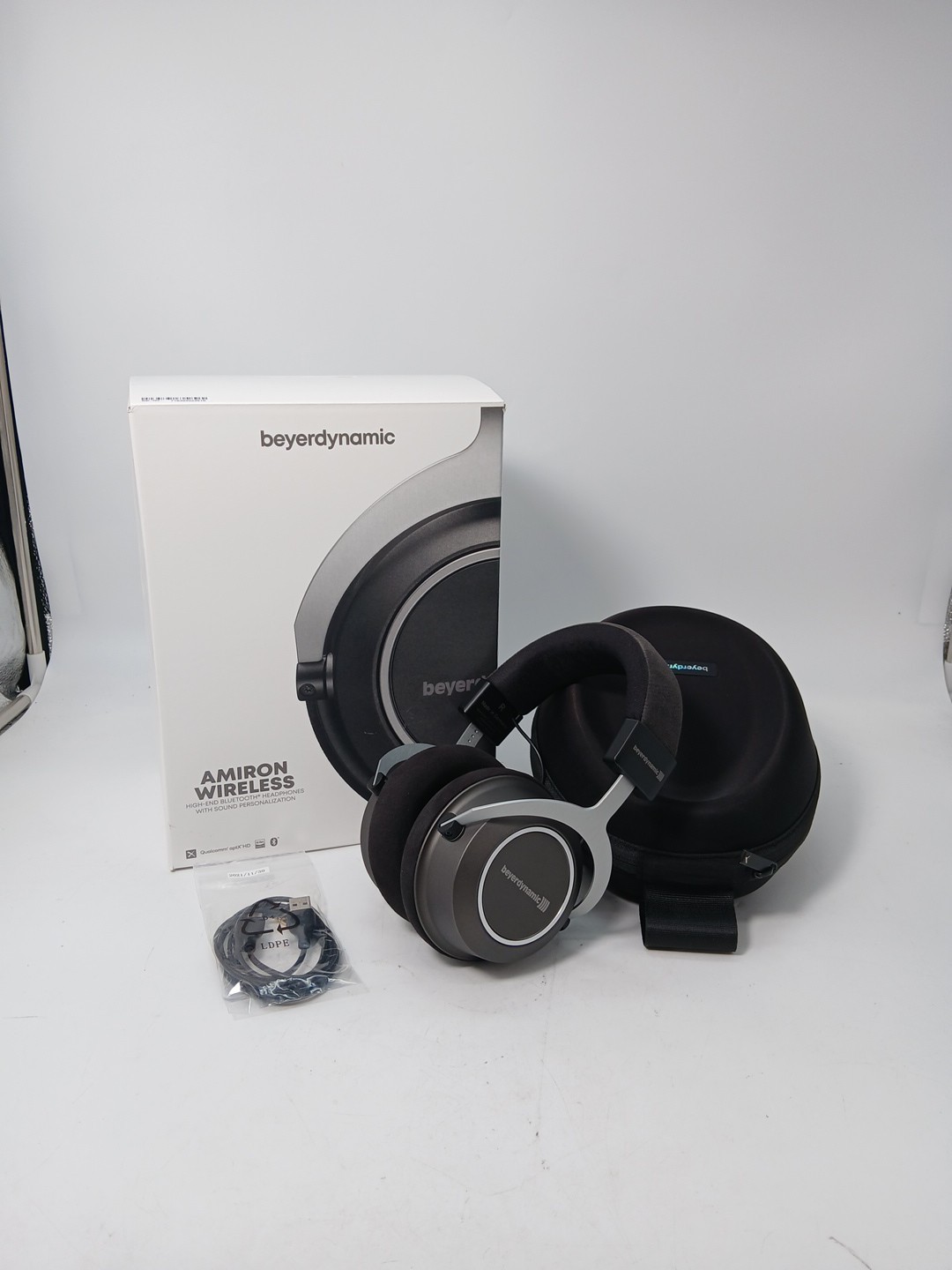 Beyerdynamic Amiron Wireless High-End Stereo Headphones Used MADE IN GERMANY!