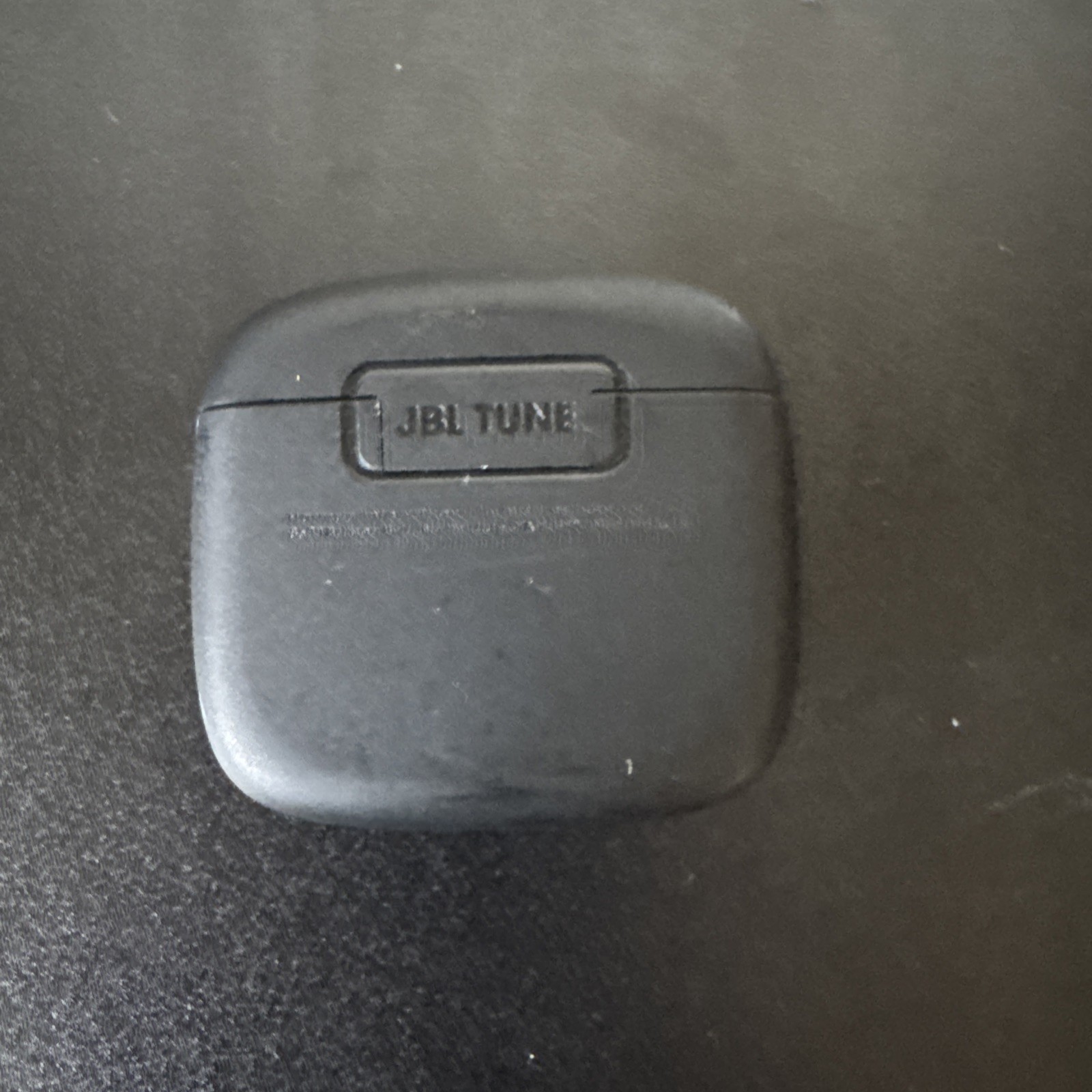 JBL Tune Flex Wireless Ear Buds. Comes With Charger, Earbud Sizes, And Case