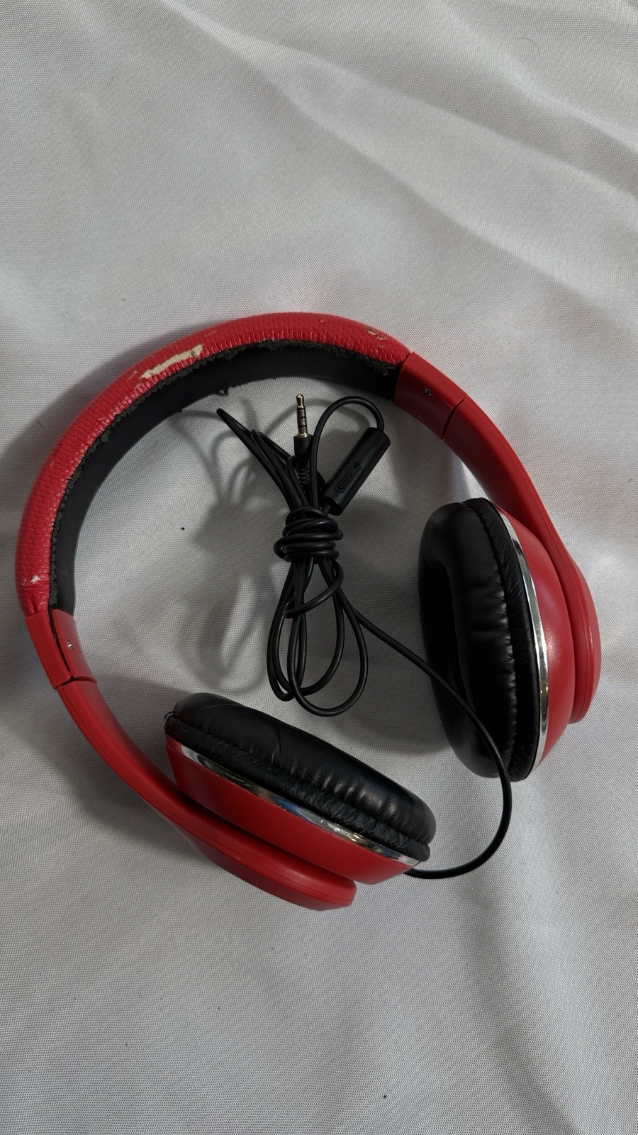 Red Over-Ear Wired Headphones – 3.5mm Jack