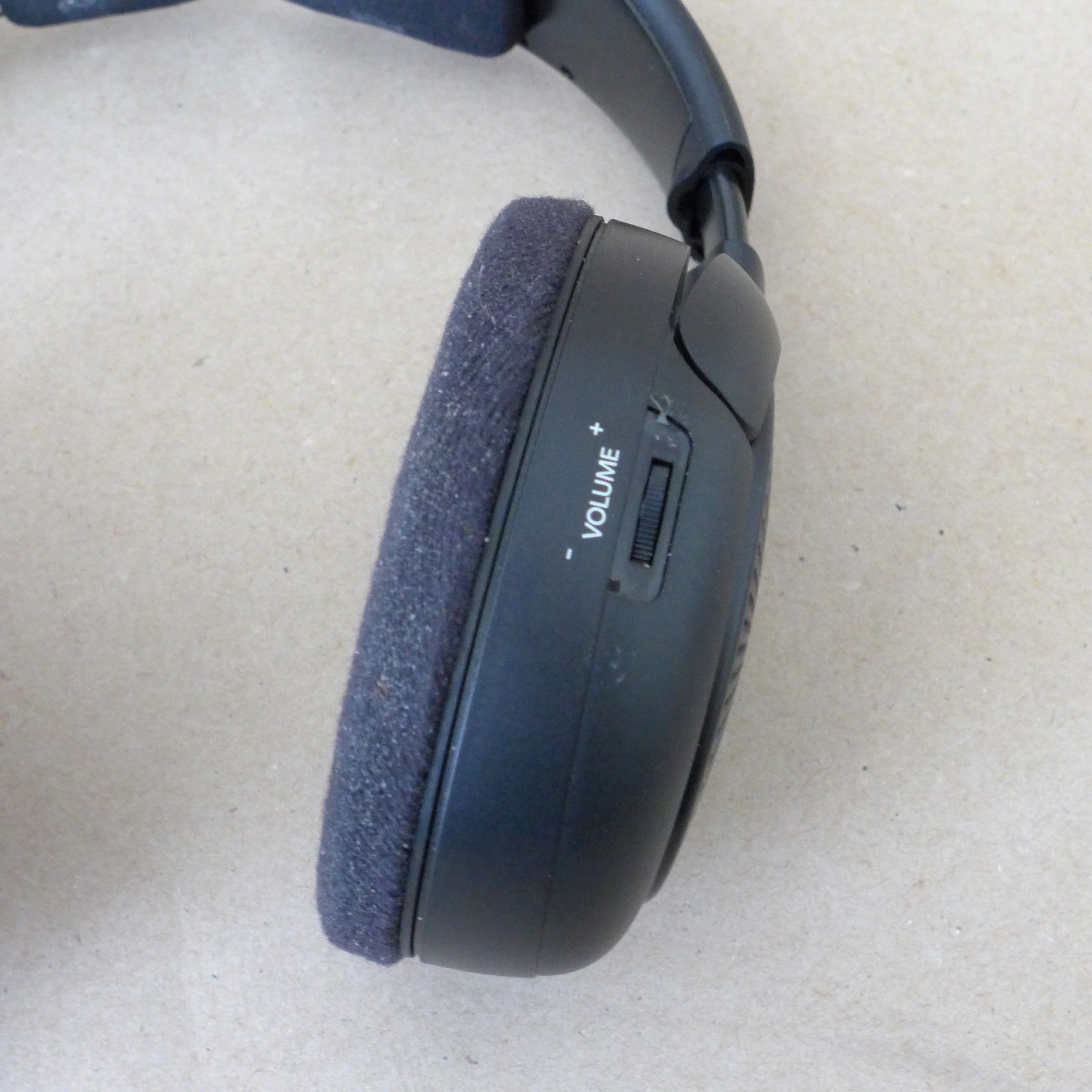Sennheiser wireless headphones TR 120-W With base +cables Tested Works great!