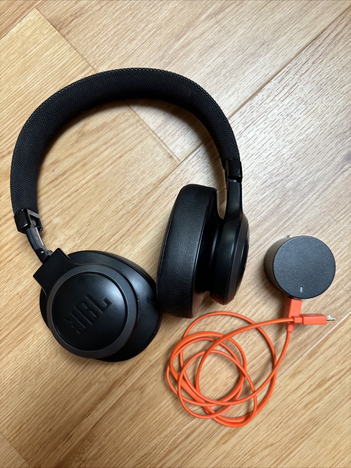 JBL Live 500 BT Headphones