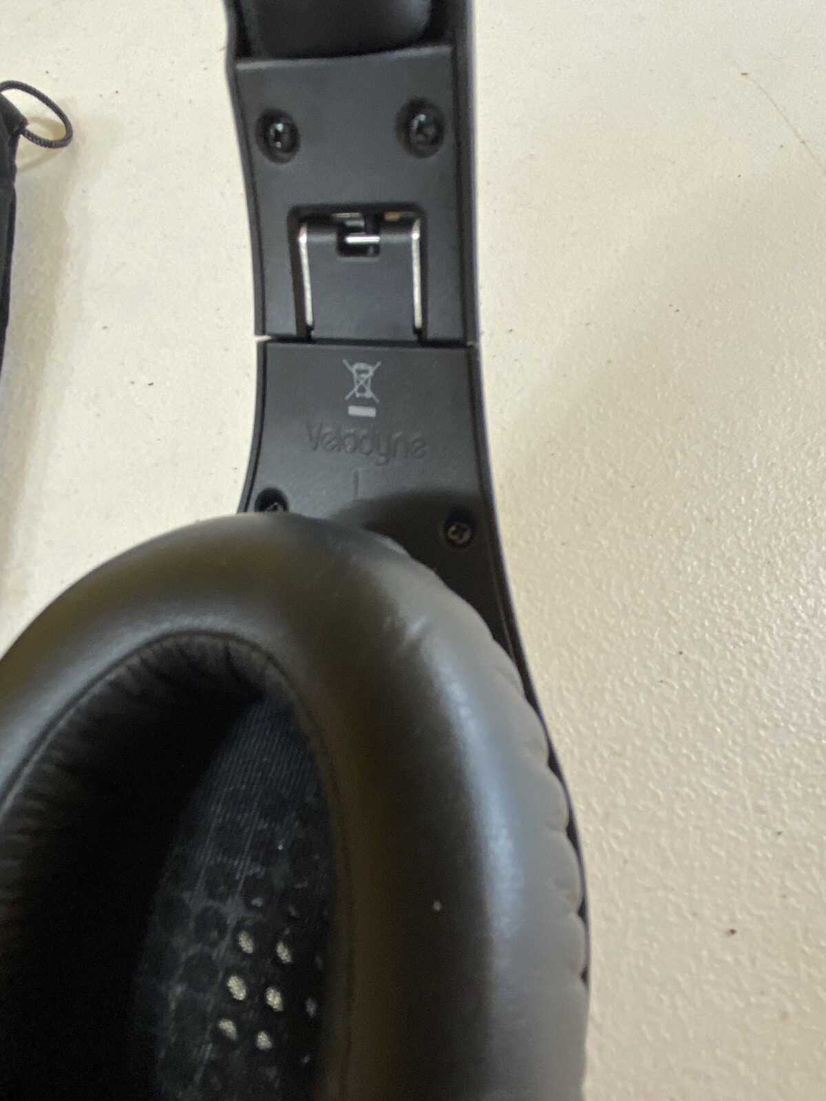 nice Velodyne 80 vbold 80-00406 Black Wireless bluetooth headphones 25C1