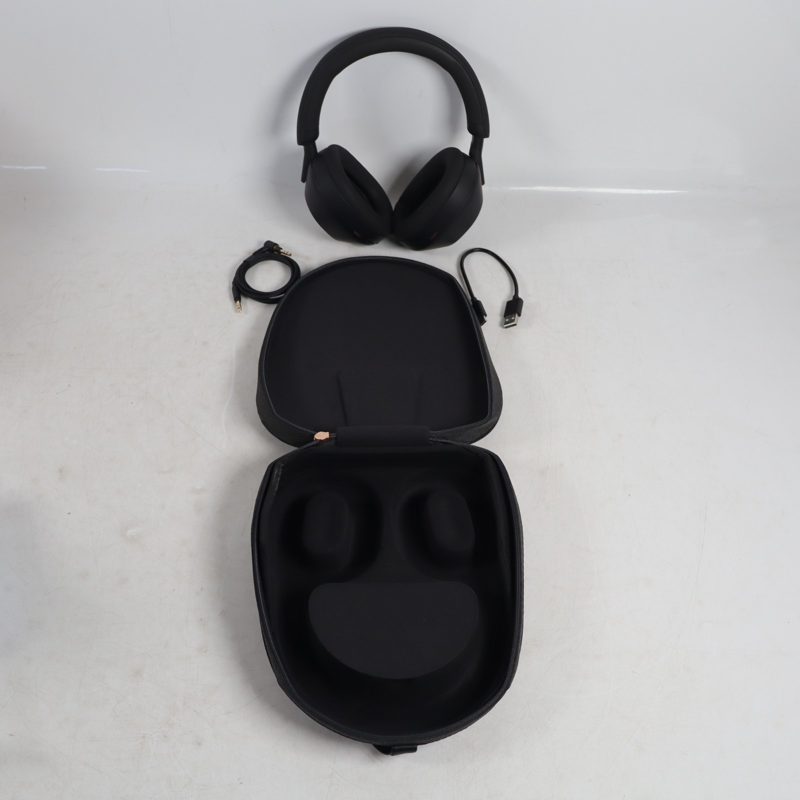 Sony WH-1000XM5/B Wireless Noise Canceling Over-Ear Headphones – W Case & Cables