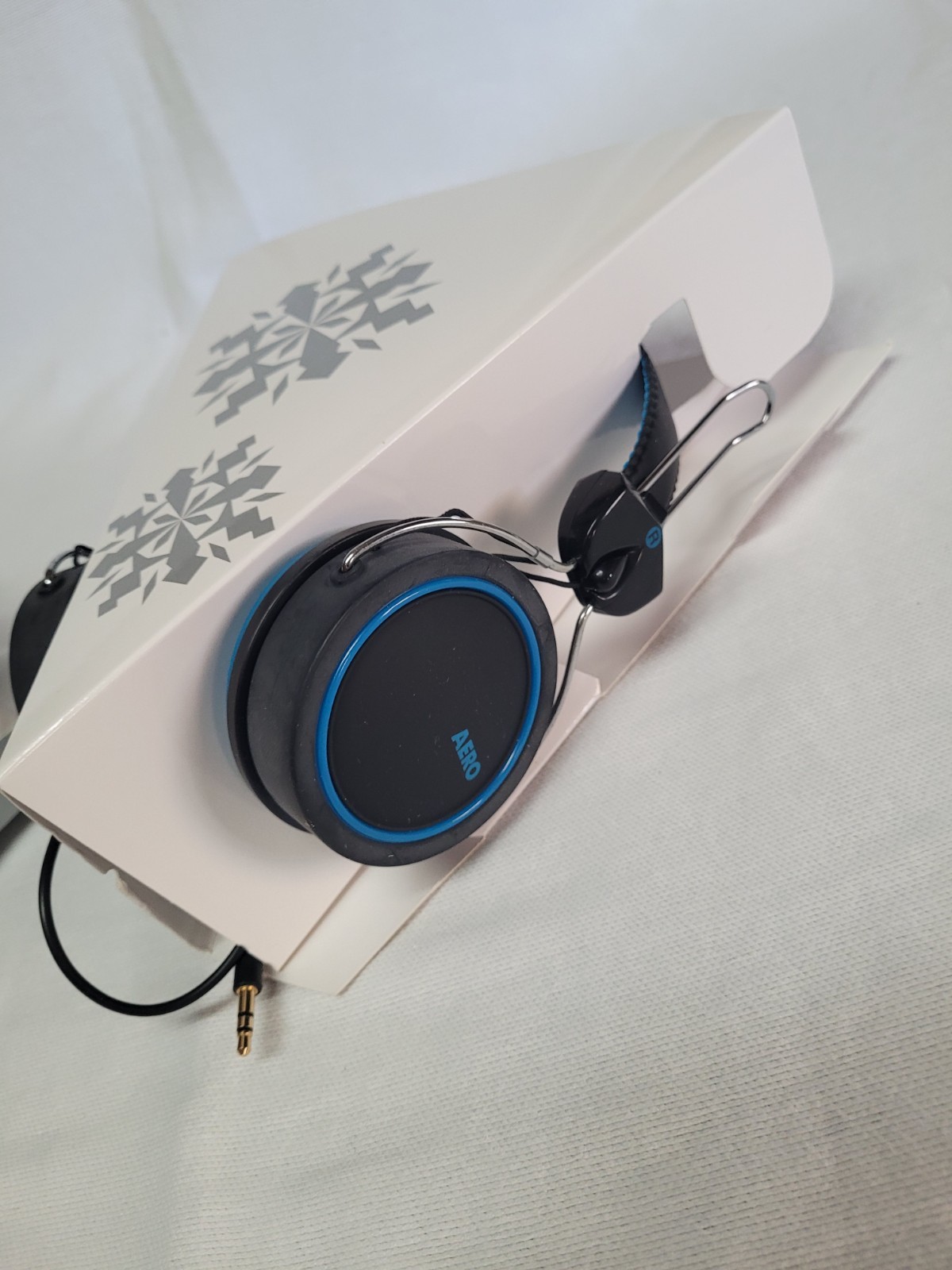 Aeropostale Over the Ear Headphones Wired Colors Blue White Purple New!
