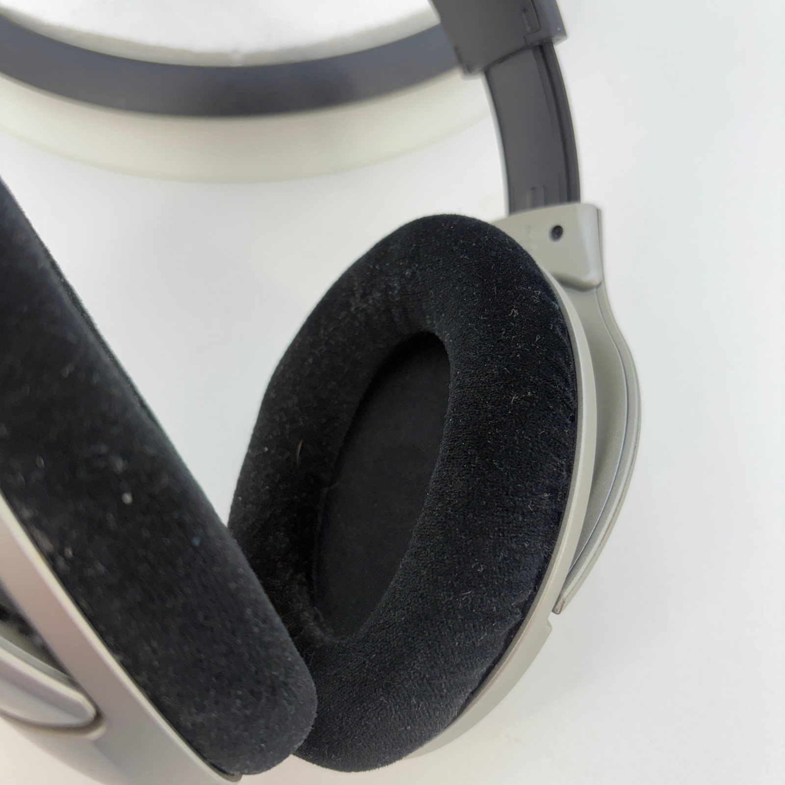Sennheiser HD 555 Open Back Over Ear Audiophile Wired Headphones Gray Black