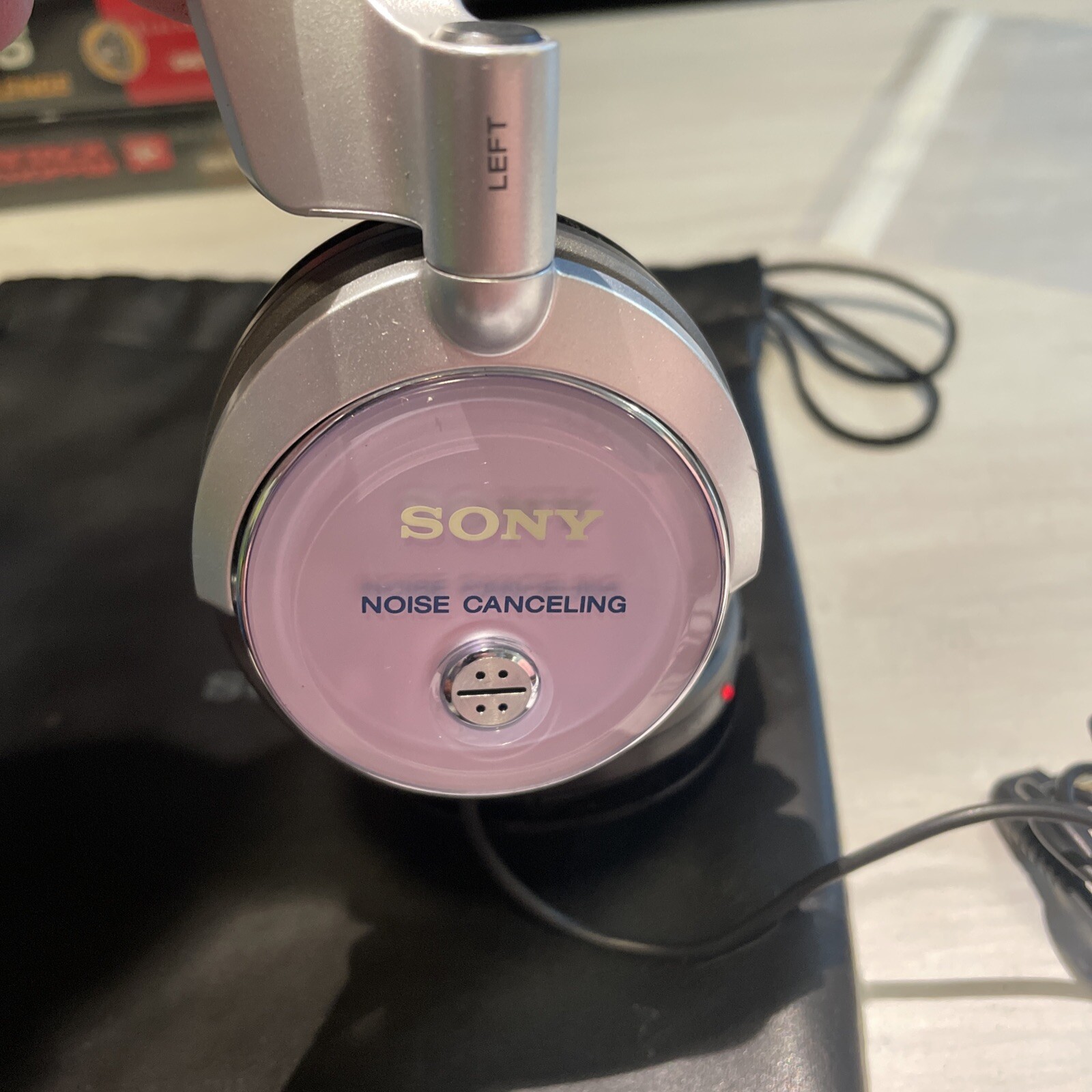 Sony MDR-NC6 Active Noise Cancelling Stereo Headphones Over-Ear Silver Black