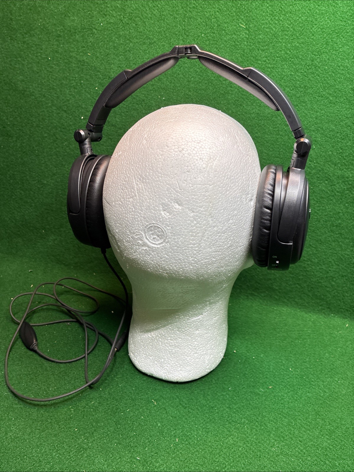 ABLE PLANET Linx Audio Noise Cancelling Padded Headphones Excellent Condition