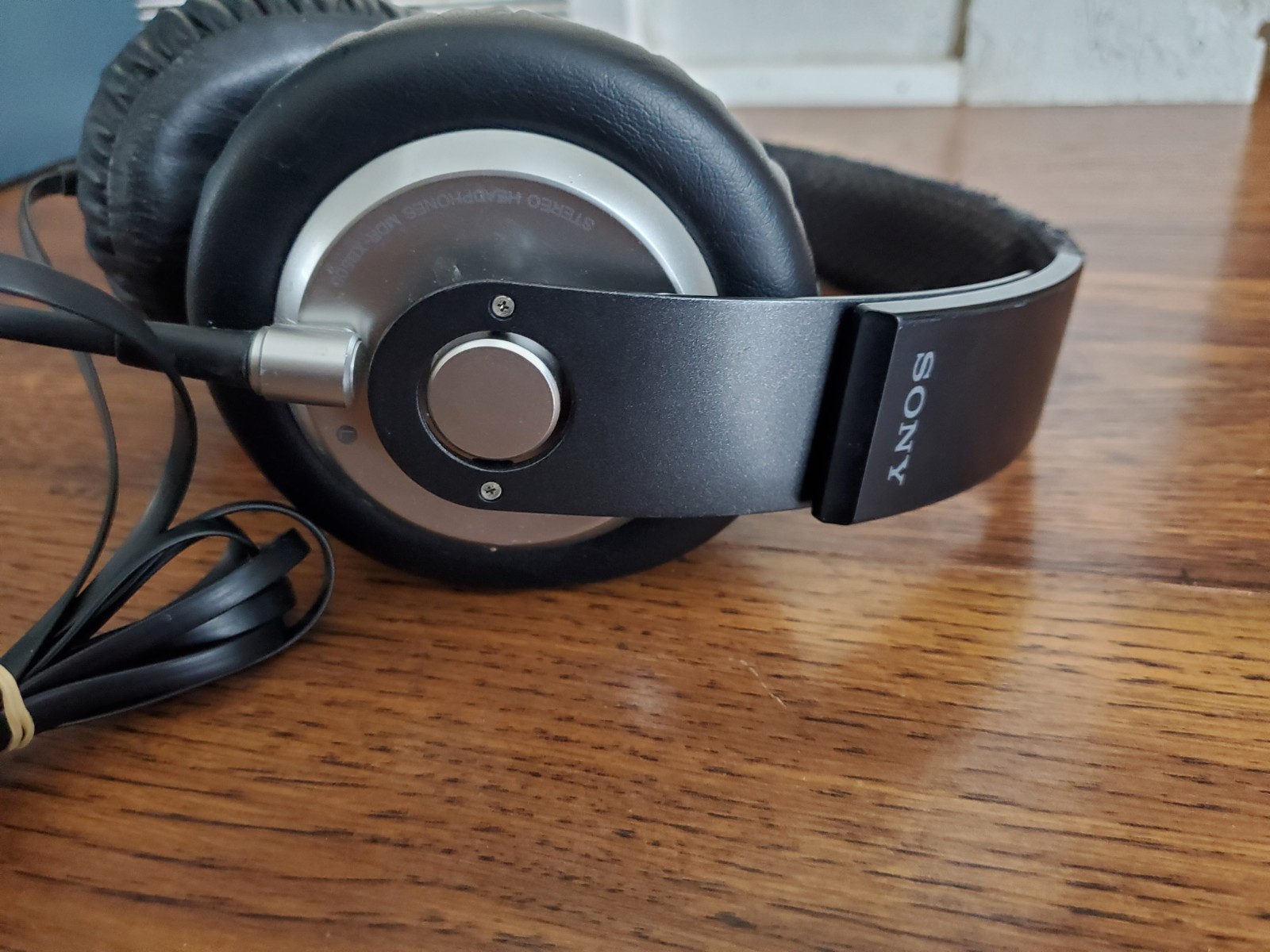 Sony MDR-XB500 Black Stereo Headphones with Extra Bass – Black