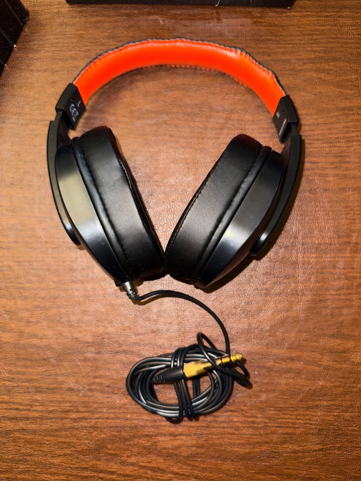 FOSTEX TX-2 Closed-Back Studio Headphones