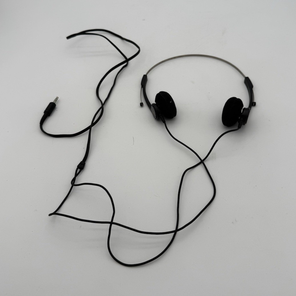 Sony MDR-1 Wired On-Ear Headband Headphones 3.5mm Jack Black/Silver Working.
