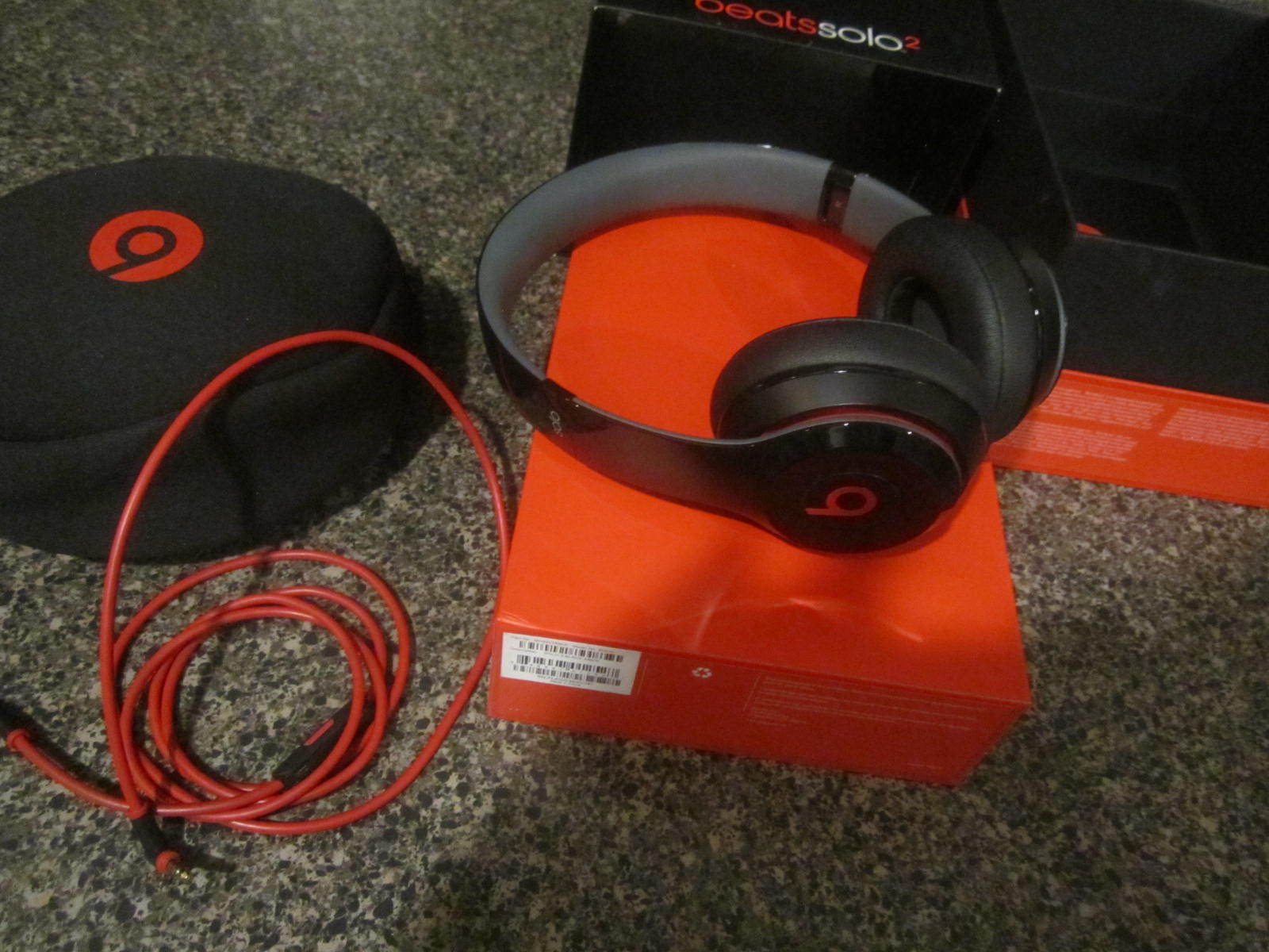 Beats Solo 2 Headphones (Wired) Black and Red